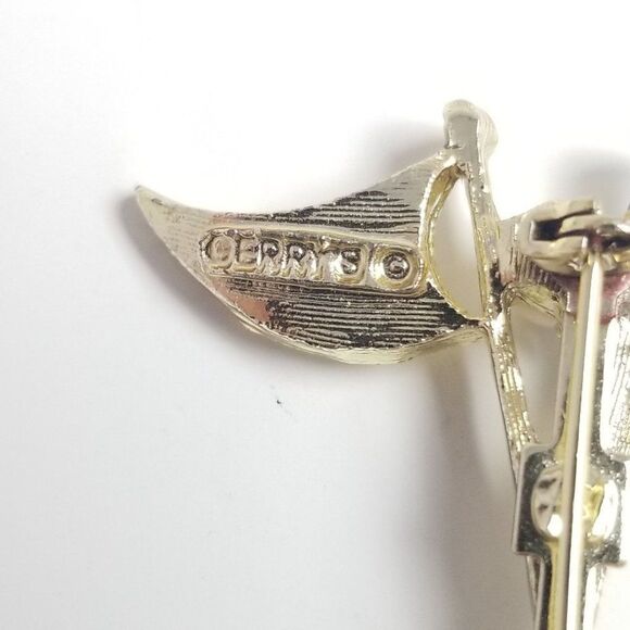 Vintage Gerry's Golf Club Ball Flagstick, Blue Enamel Brooch, Golfer Lapel Pin - Picture 3 of 6